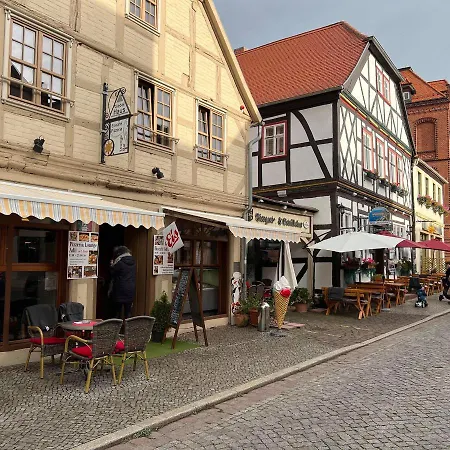Am Rathaus Adii Tangermuende