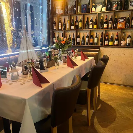 酒店 Am Rathaus Adii 3*