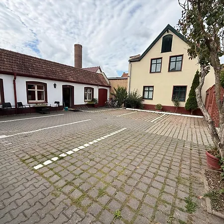 Hotel Am Rathaus Adii Tangermuende
