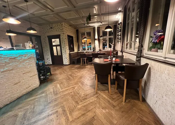 Am Rathaus Adii Отель 3*