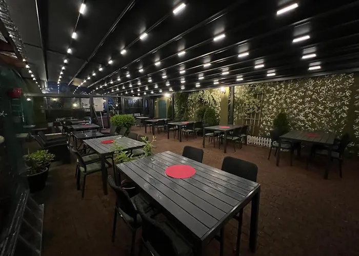 Am Rathaus Adii Hotell 3*