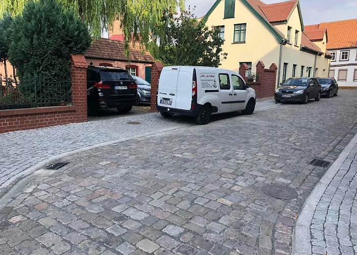 Am Rathaus Adii Hotell Tangermünde